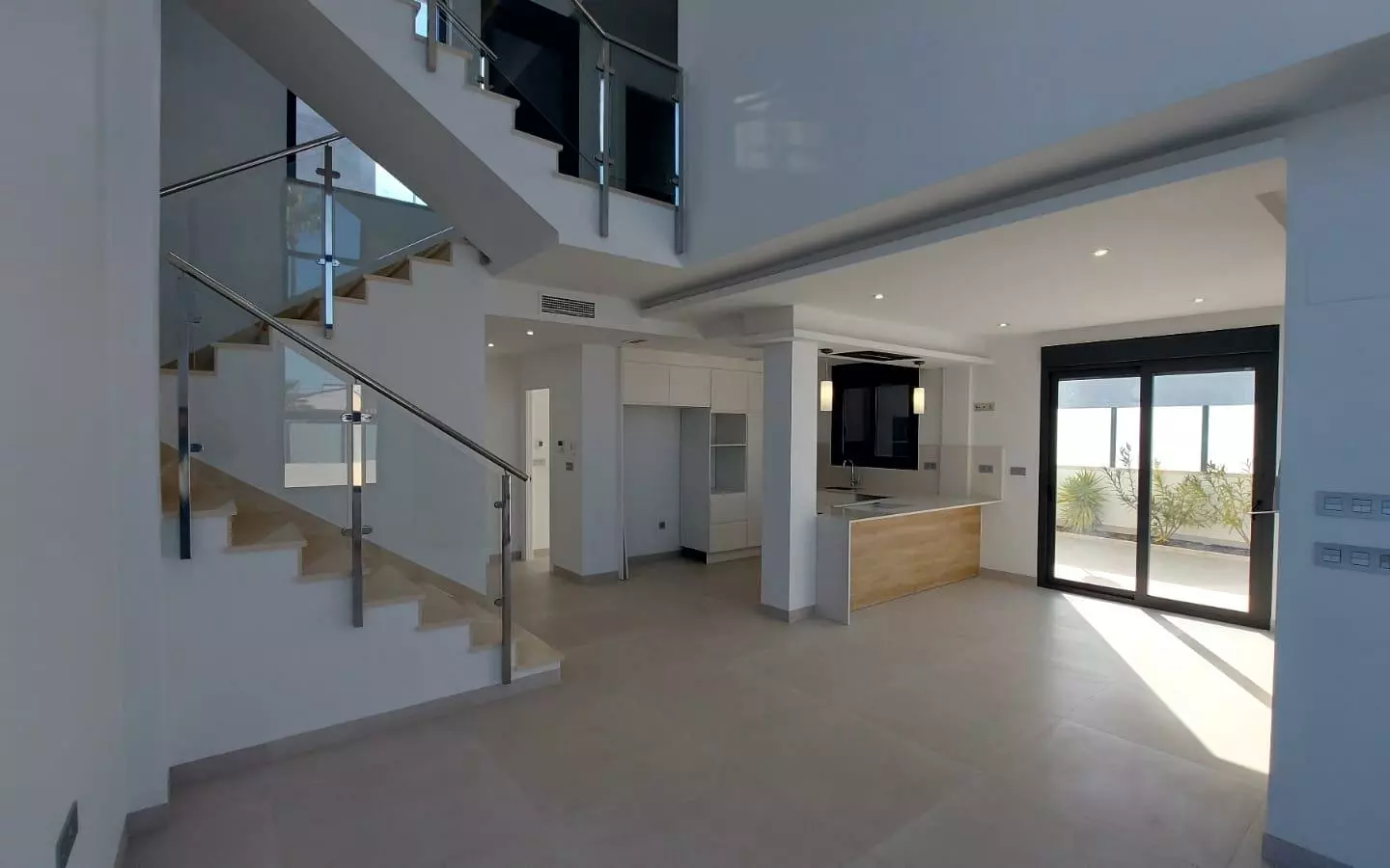 3-bedroom Villa In Torrevieja, Spain (190 M²)