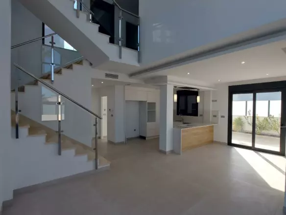3-bedroom Villa In Torrevieja, Spain (190 M²)