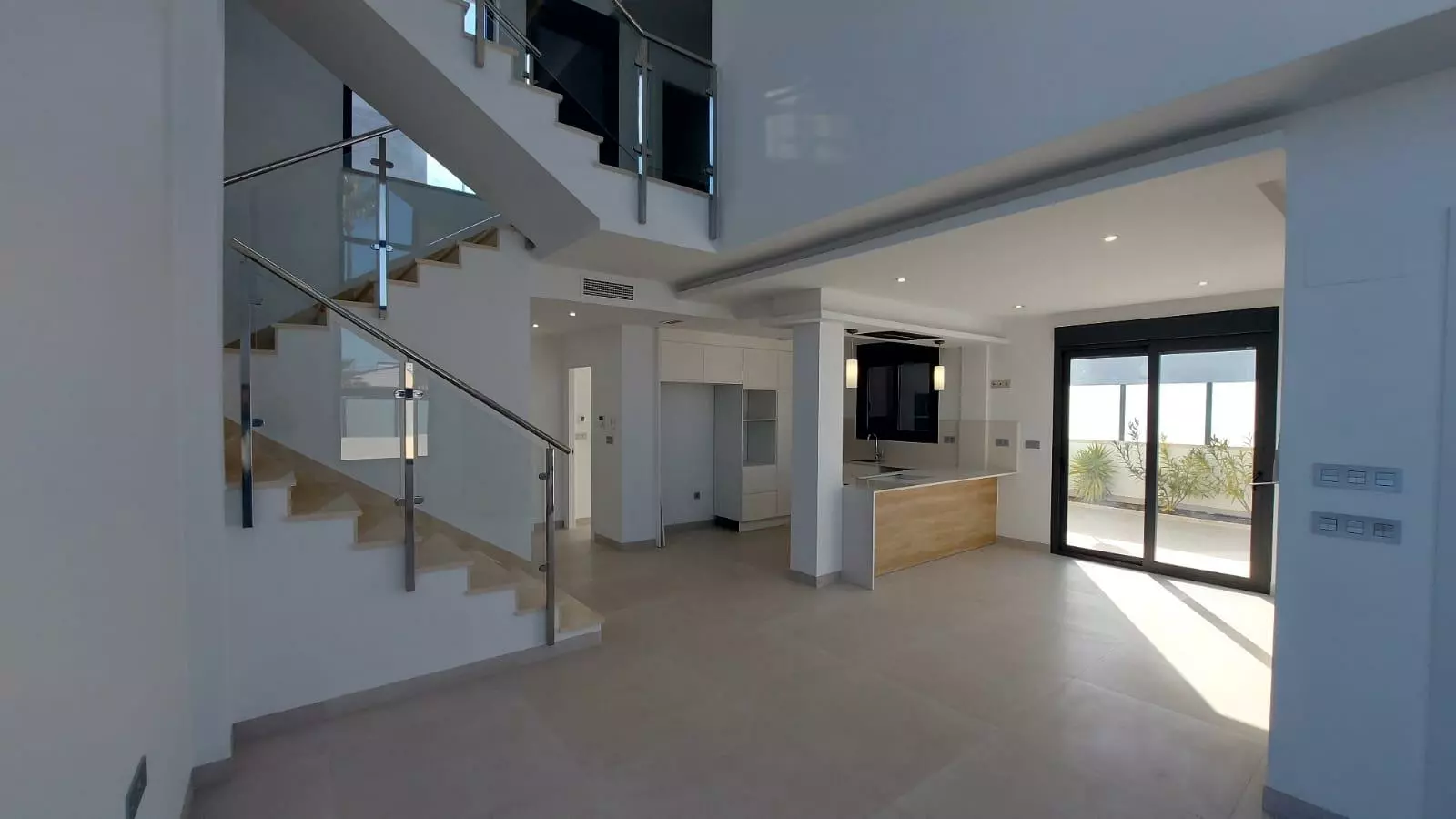 3-bedroom Villa In Torrevieja, Spain (190 M²)