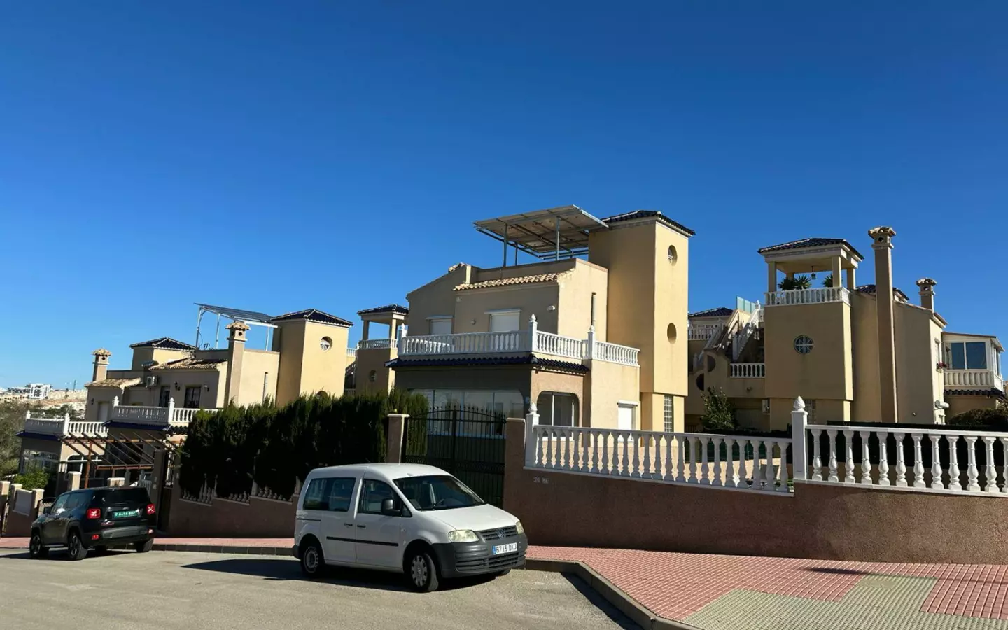 4-bedroom Villa In Torrevieja, Spain (207 M²)