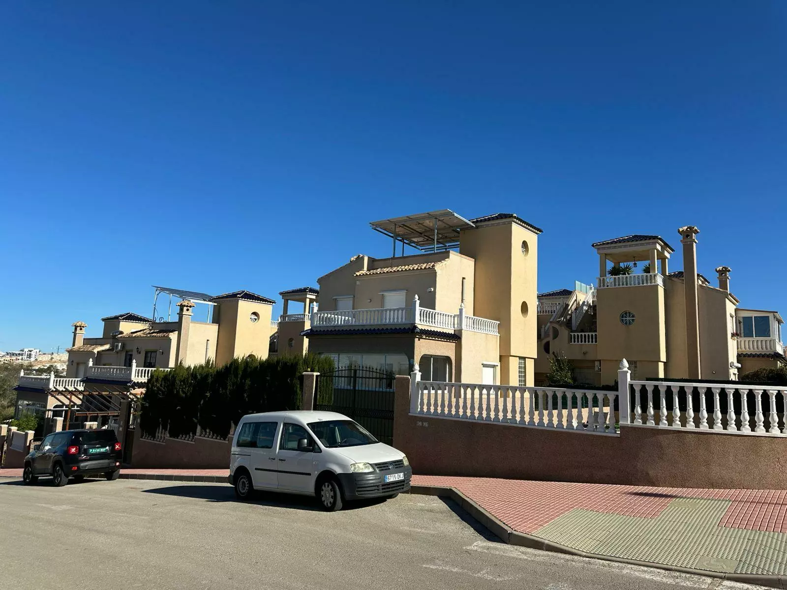 4-bedroom Villa In Torrevieja, Spain (207 M²)