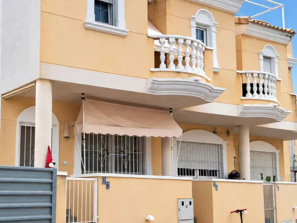 4-bedroom Villa In Almoradi, Spain (210 M²)