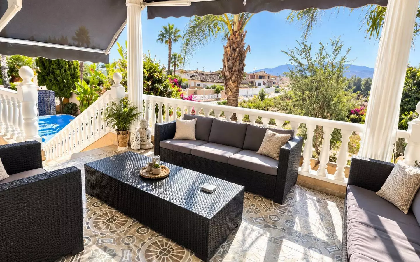 4-bedroom Villa In Benferri, Spain (265 M²)
