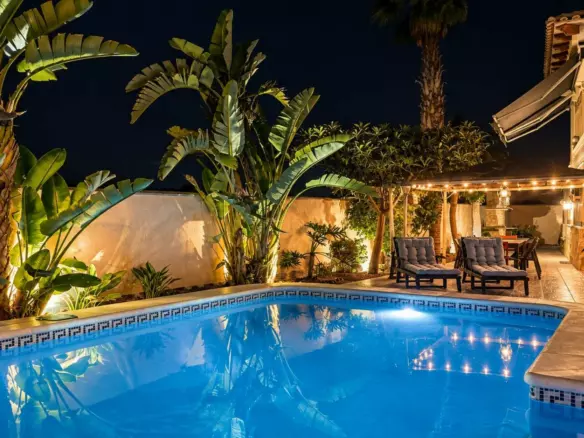 4-bedroom Villa In Benferri, Spain (265 M²)