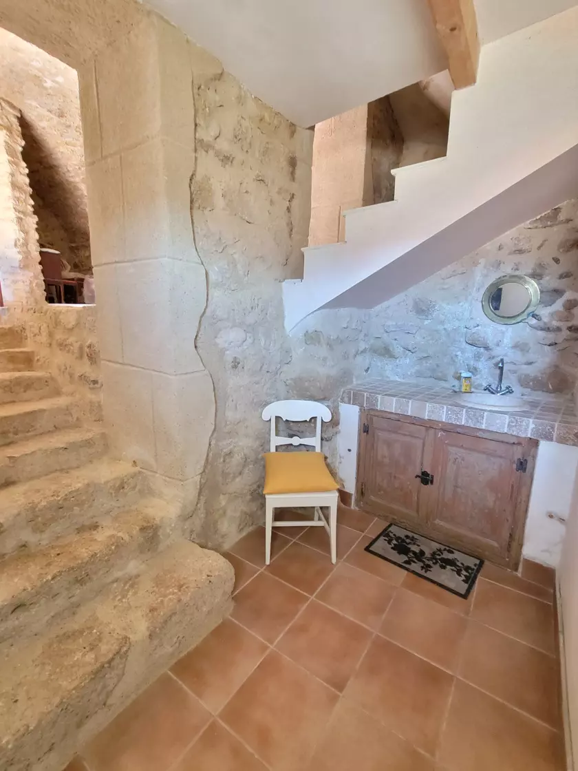 3-bedroom House In Magalas, France (165 M²)