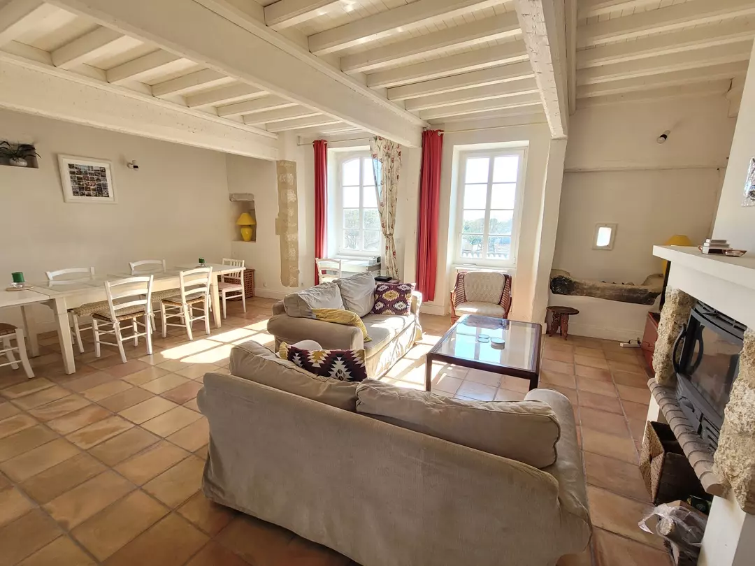 3-bedroom House In Magalas, France (165 M²)