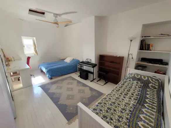 3-bedroom House In Magalas, France (165 M²)