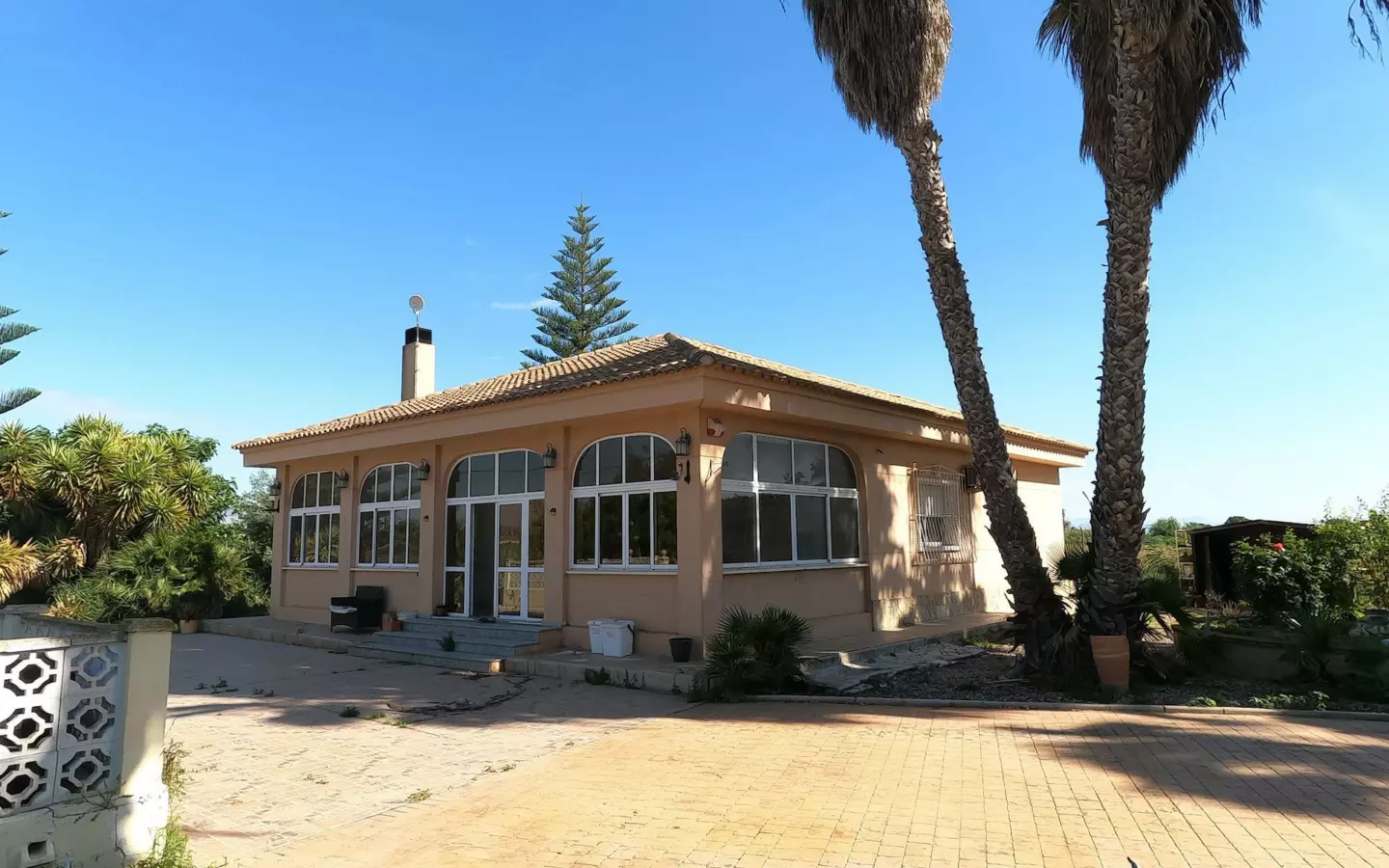 4-bedroom Villa In Dolores, Spain (240 M²)