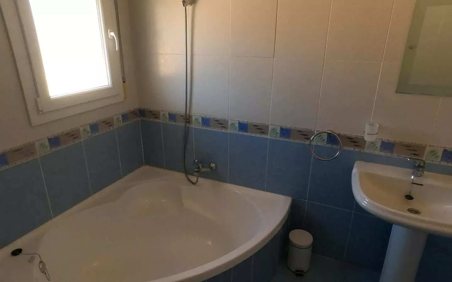 4-bedroom Villa In Algorfa, Spain (254 M²)
