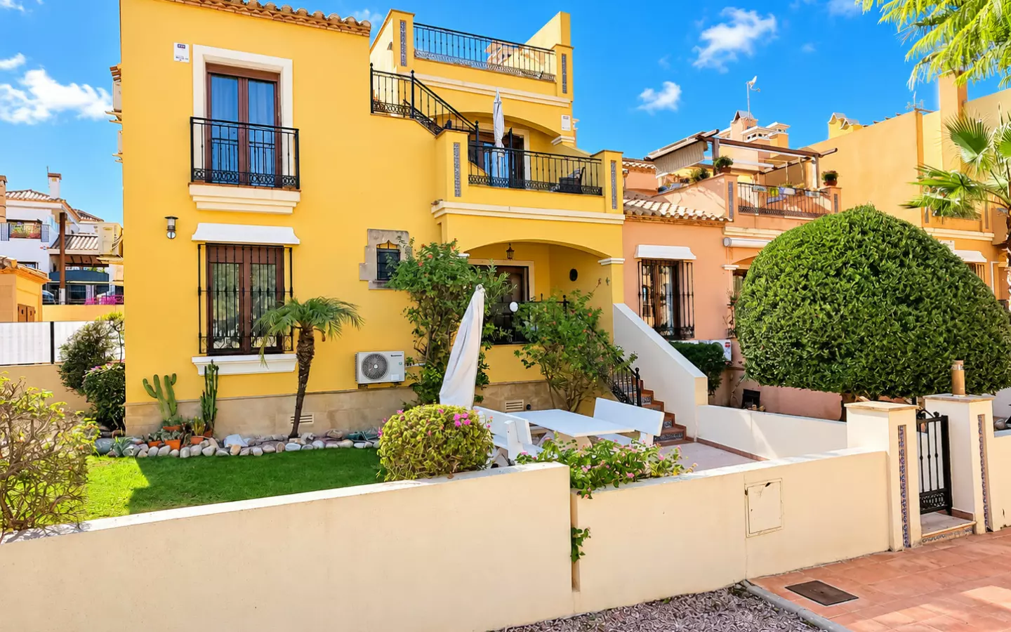 2-bedroom Apartment In Algorfa, Spain (65 M²)