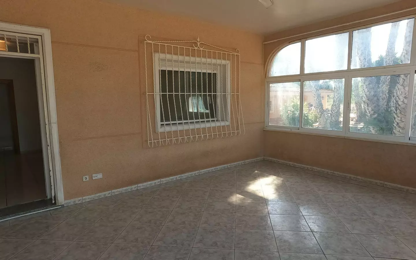 4-bedroom Villa In Dolores, Spain (240 M²)