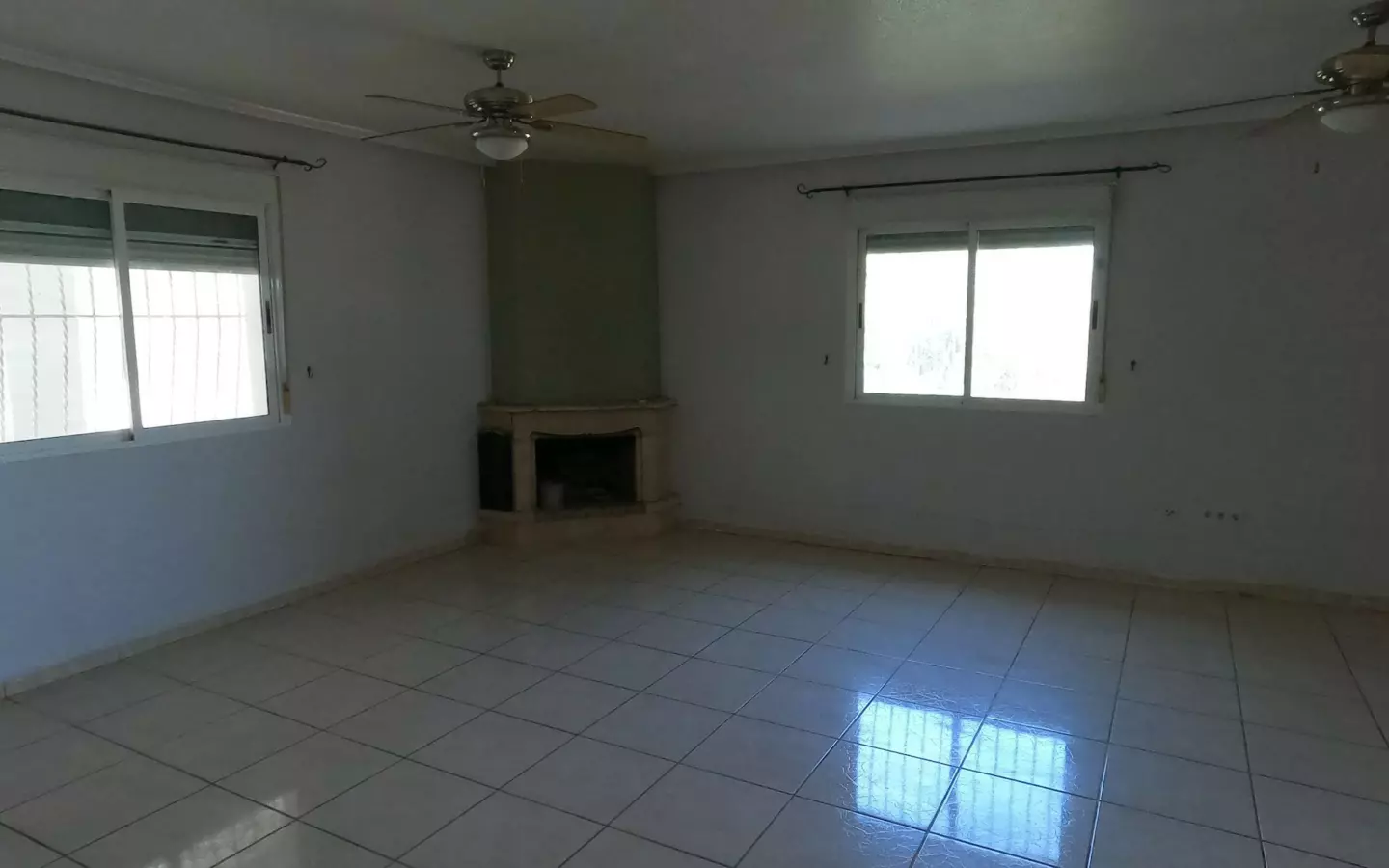4-bedroom Villa In Dolores, Spain (240 M²)