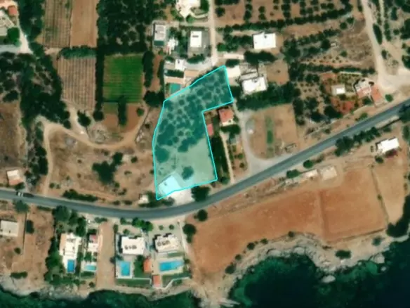 Complex In Makris Gialos, Greece (144 M²)