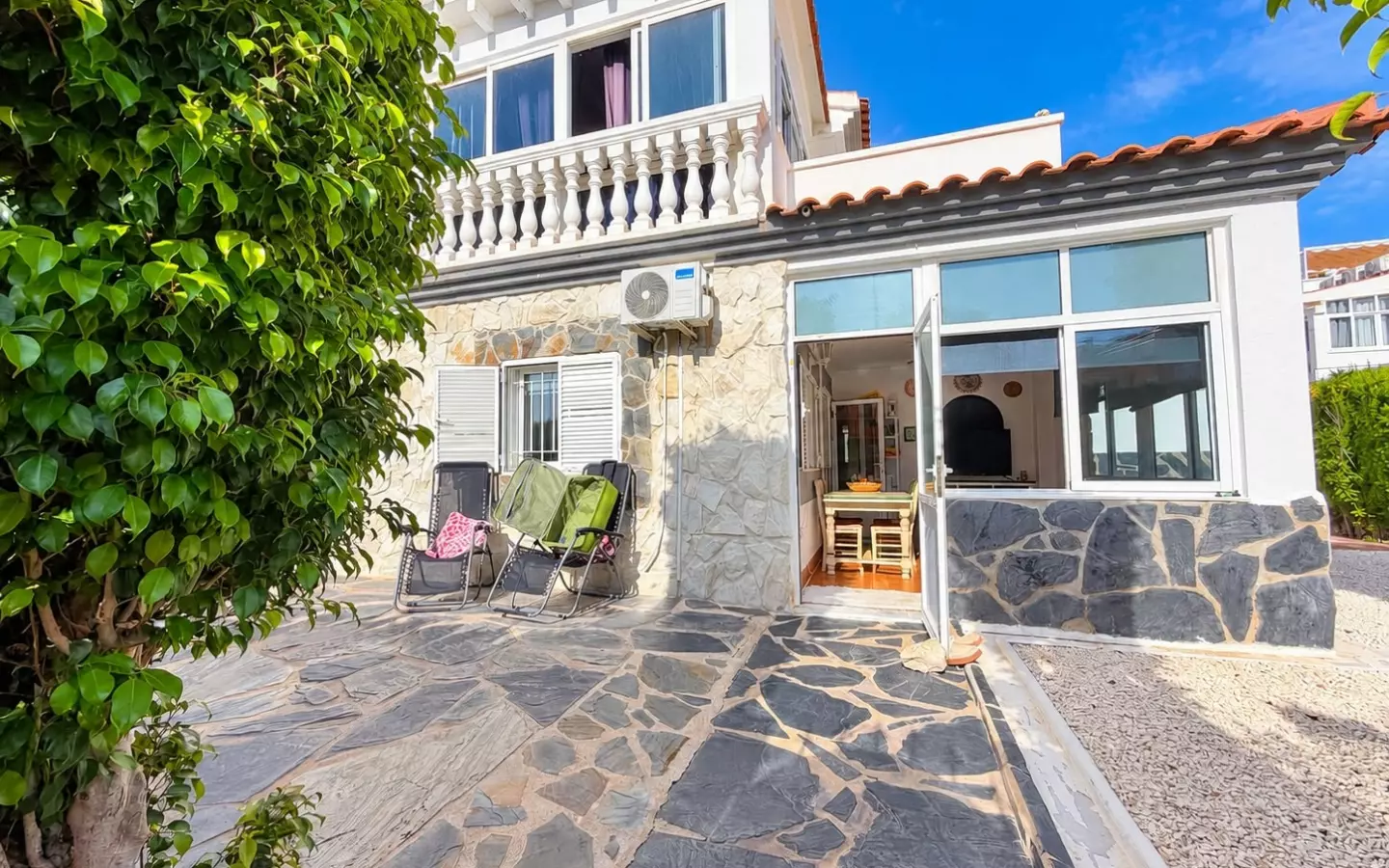 3-bedroom Town House In Alicante, Spain (105 M²)
