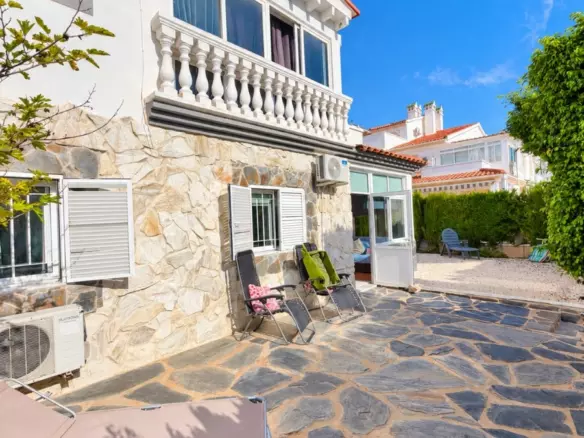 3-bedroom Town House In Alicante, Spain (105 M²)