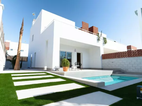 3-bedroom Villa In Pilar De La Horadada, Spain (113 M²)