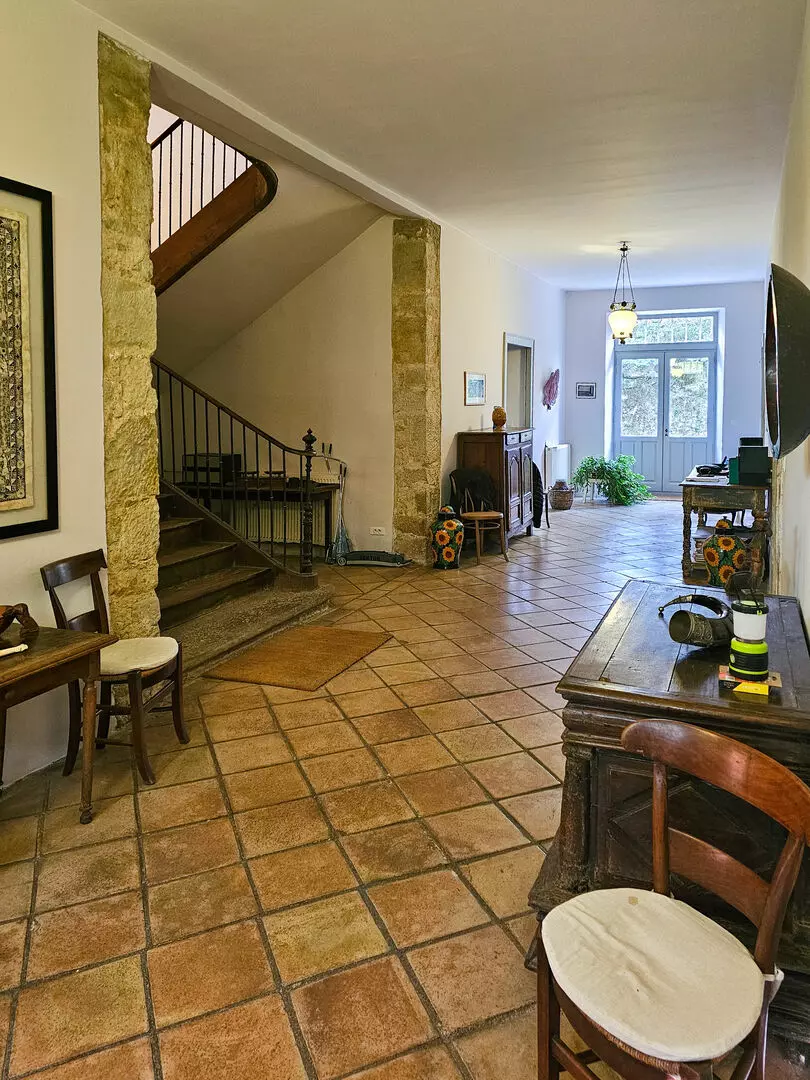 6-bedroom Country House (495 M²)