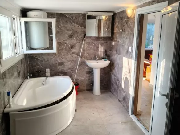4-bedroom Detached House In Michaniona, Greece (102 M²)