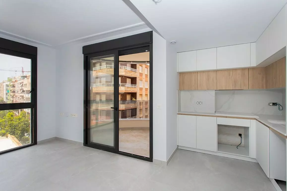 2-bedroom Apartment In Torrevieja, Spain (86 M²)