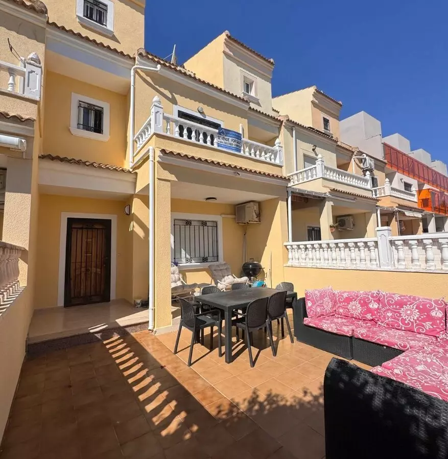 3-bedroom Town House In Orihuela, Spain (140 M²)