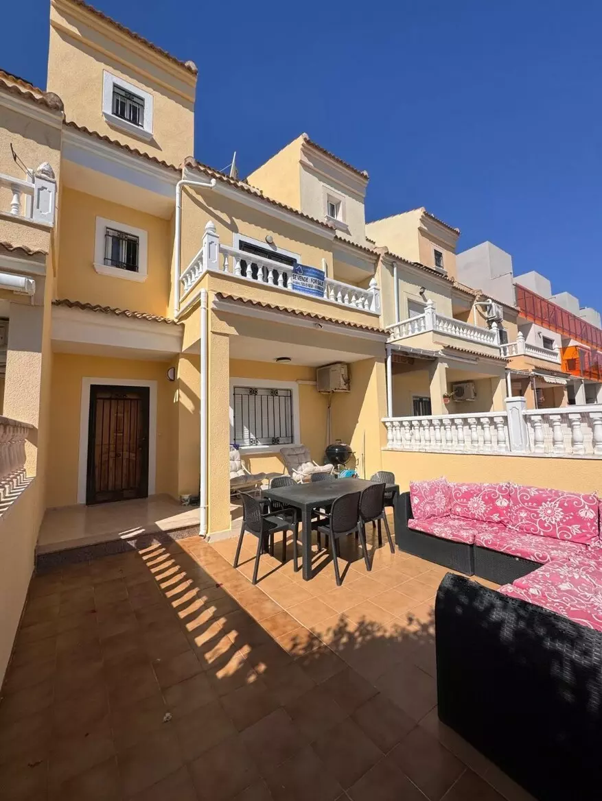 x-318c8dc3b0b2e025c25faa7c-21b0f9 3-bedroom Town House In Orihuela, Spain (140 M²)