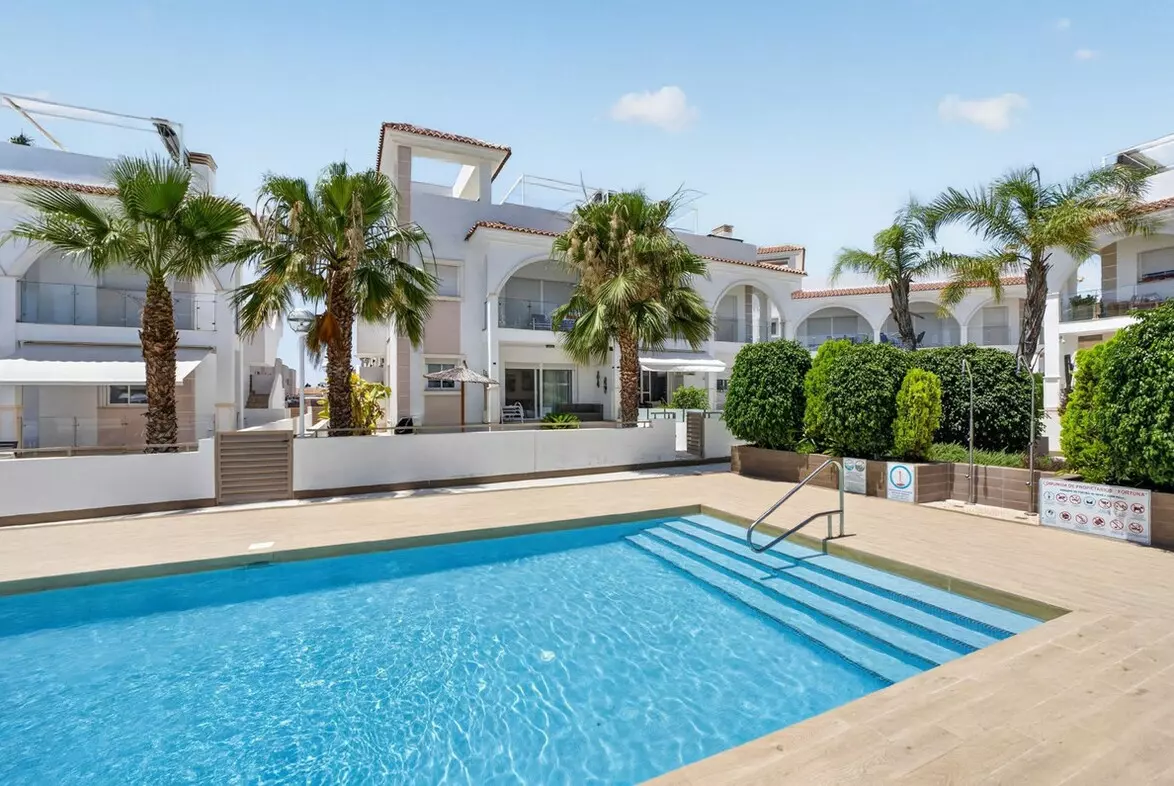 2-bedroom Apartment In Rojales, Spain (82 M²)