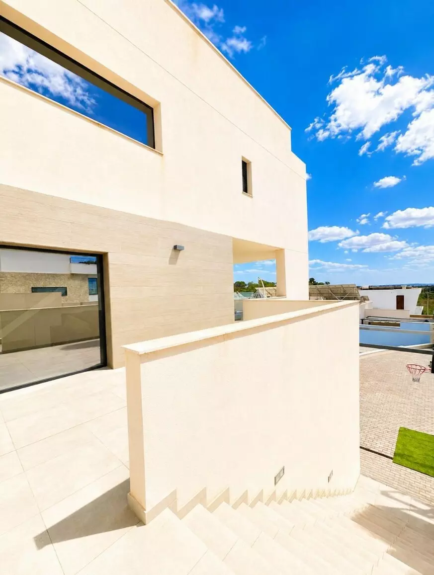 4-bedroom Villa In Benijofar, Spain (319 M²)