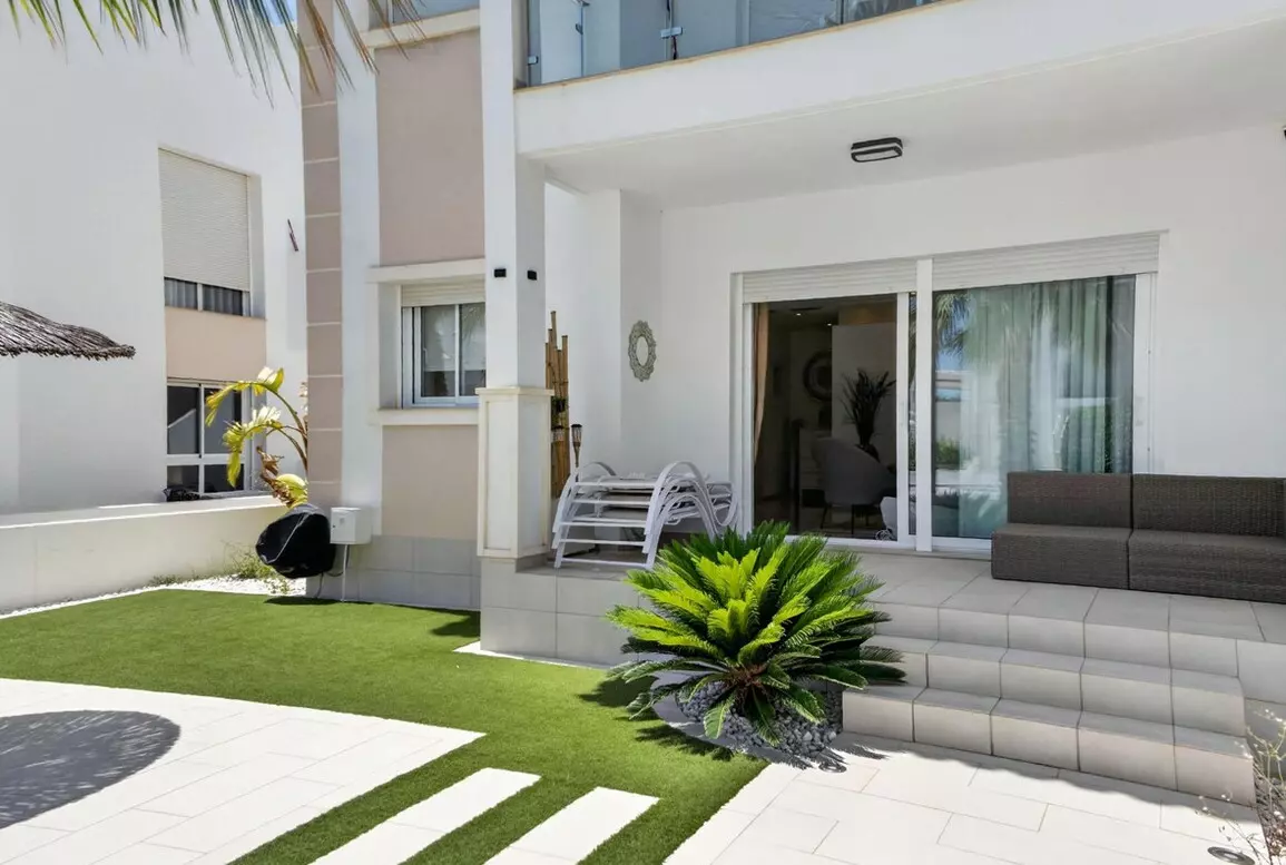 2-bedroom Apartment In Rojales, Spain (82 M²)