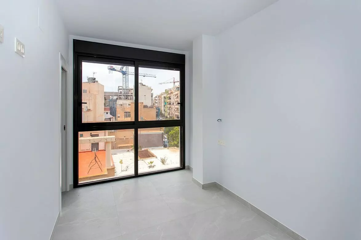 2-bedroom Apartment In Torrevieja, Spain (86 M²)