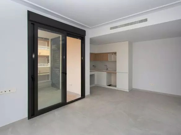 2-bedroom Apartment In Torrevieja, Spain (86 M²)