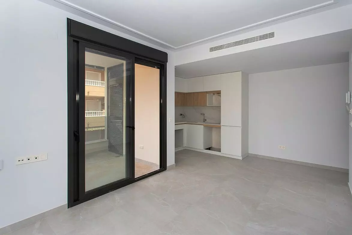 2-bedroom Apartment In Torrevieja, Spain (86 M²)