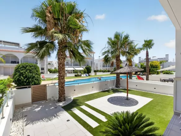 2-bedroom Apartment In Rojales, Spain (82 M²)