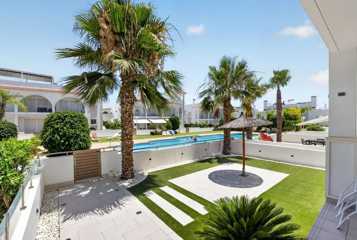 2-bedroom Apartment In Rojales, Spain (82 M²)