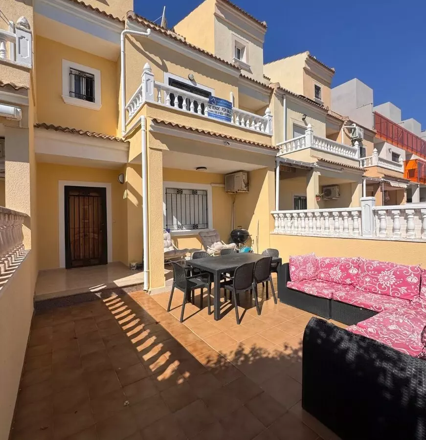3-bedroom Town House In Orihuela, Spain (140 M²)