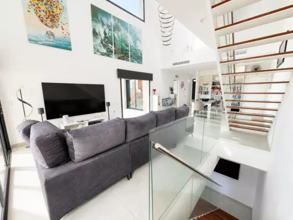 4-bedroom Villa In Benijofar, Spain (319 M²)