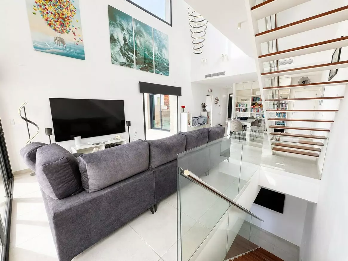 4-bedroom Villa In Benijofar, Spain (319 M²)