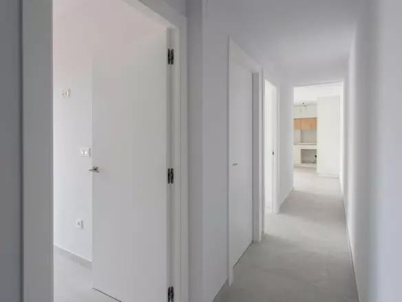 2-bedroom Apartment In Torrevieja, Spain (86 M²)
