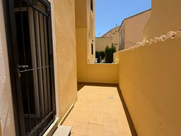 3-bedroom Town House In Orihuela, Spain (140 M²)