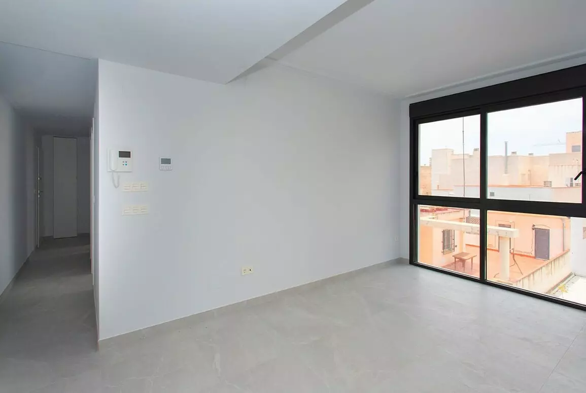 2-bedroom Apartment In Torrevieja, Spain (86 M²)