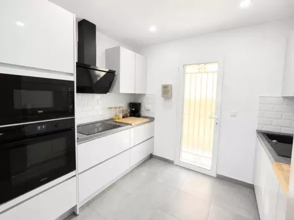 3-bedroom Town House In Orihuela, Spain (140 M²)