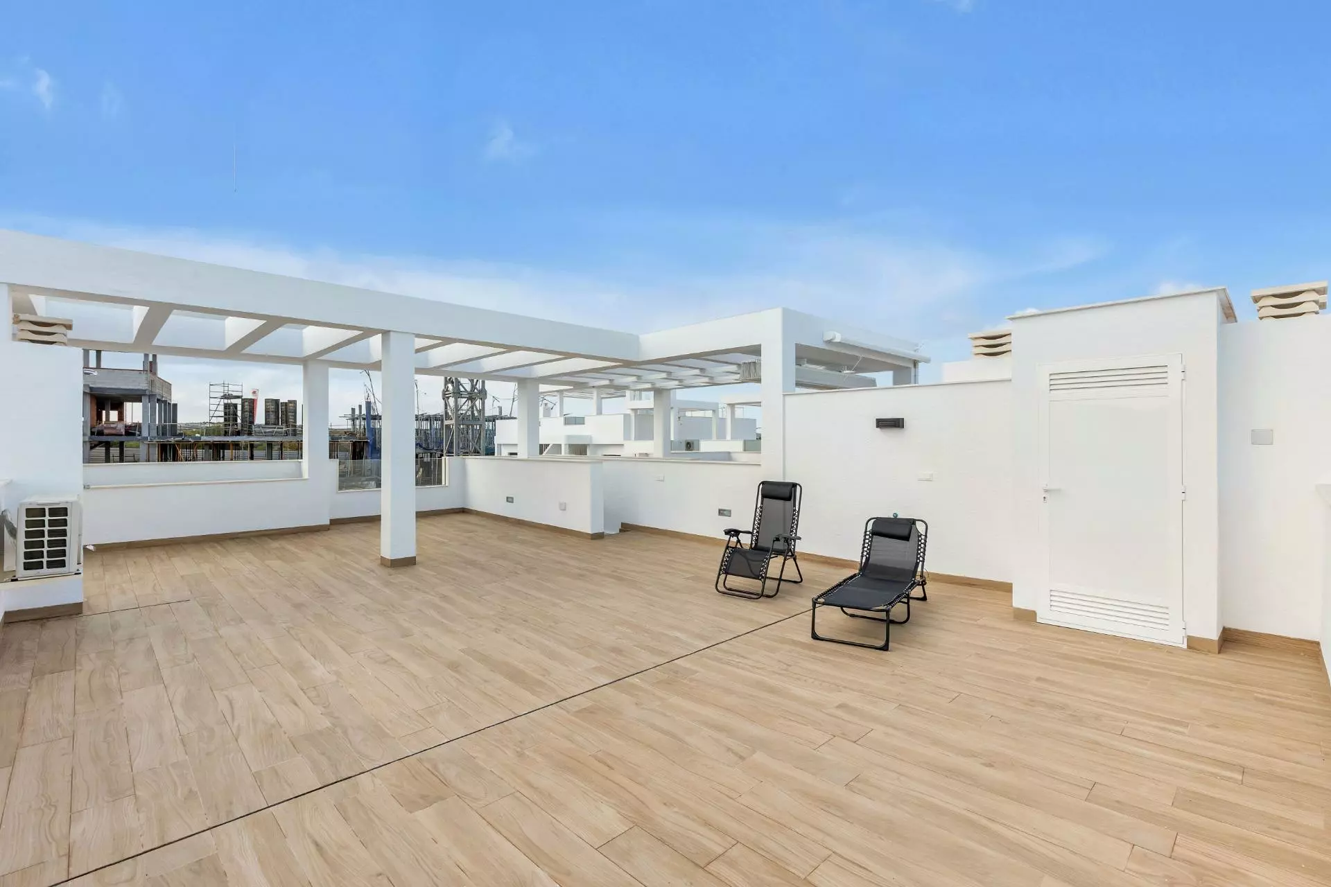2-bedroom Penthouse In Torrevieja, Spain (72 M²)