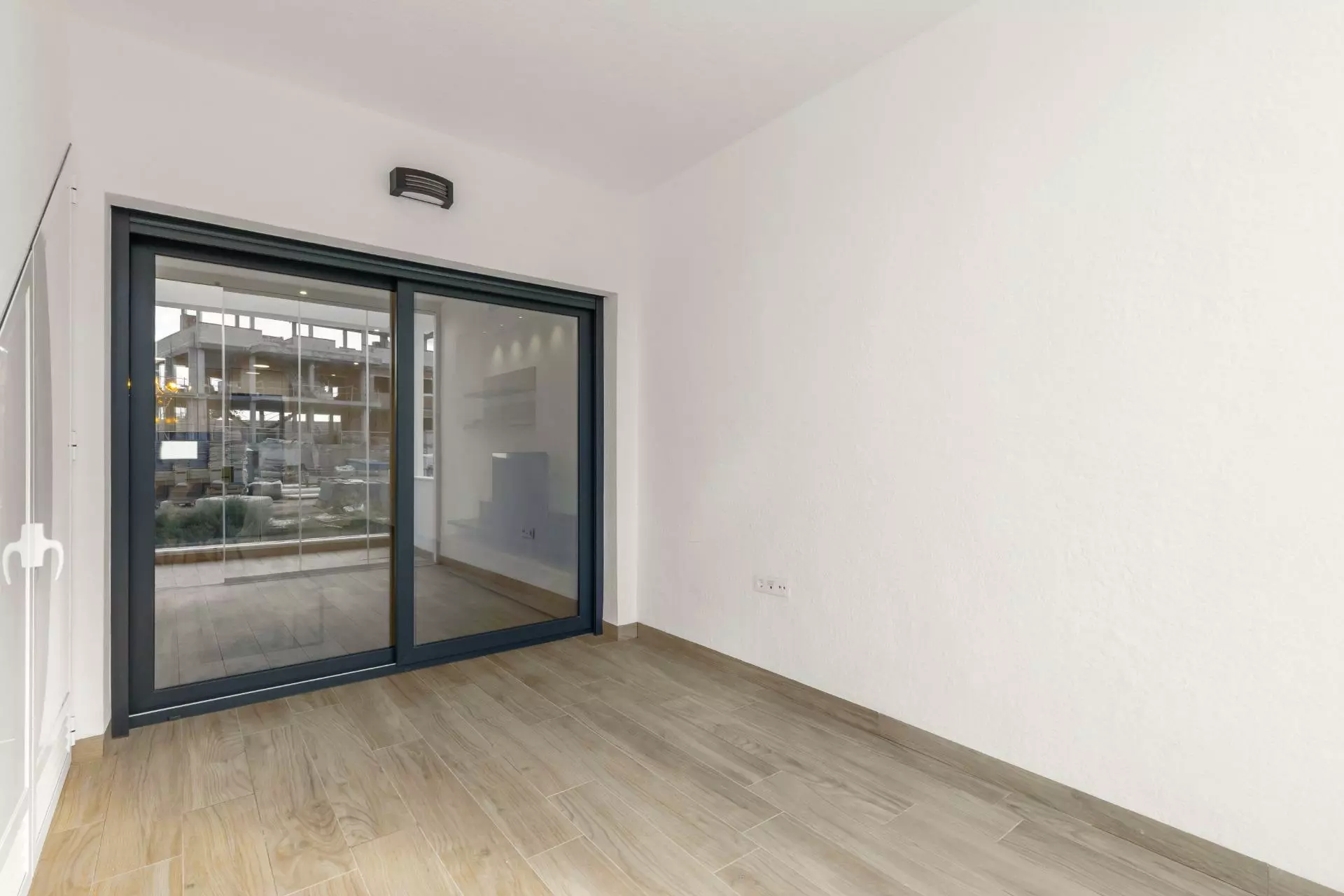2-bedroom Penthouse In Torrevieja, Spain (72 M²)