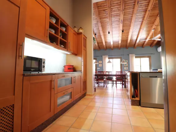 7-bedroom Country House In Catral, Spain (396 M²)