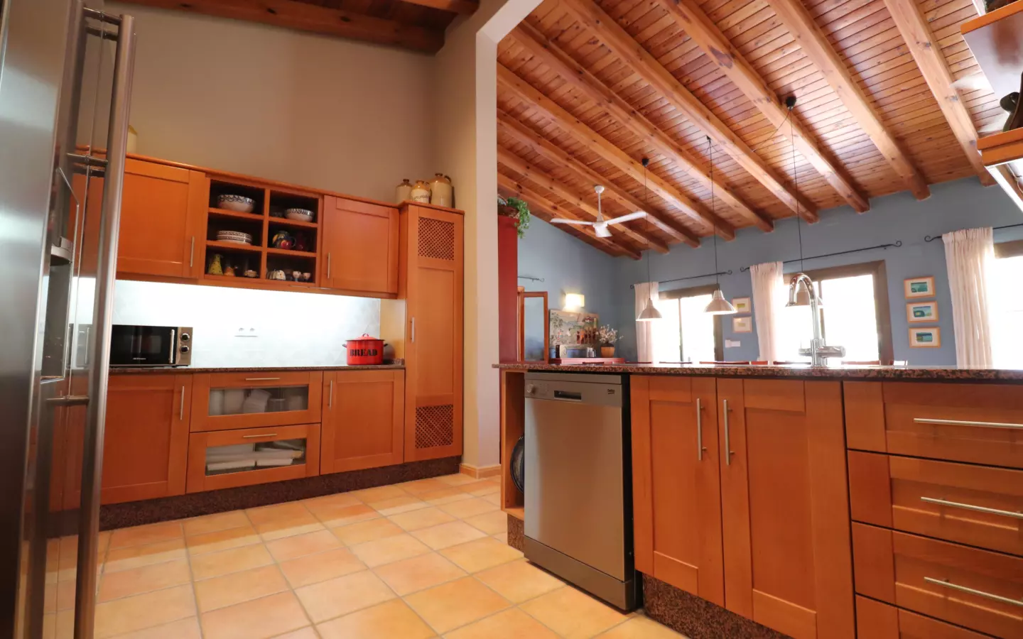 7-bedroom Country House In Catral, Spain (396 M²)