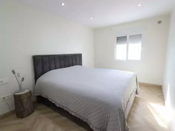 5-bedroom Villa In Torrevieja, Spain (235 M²)