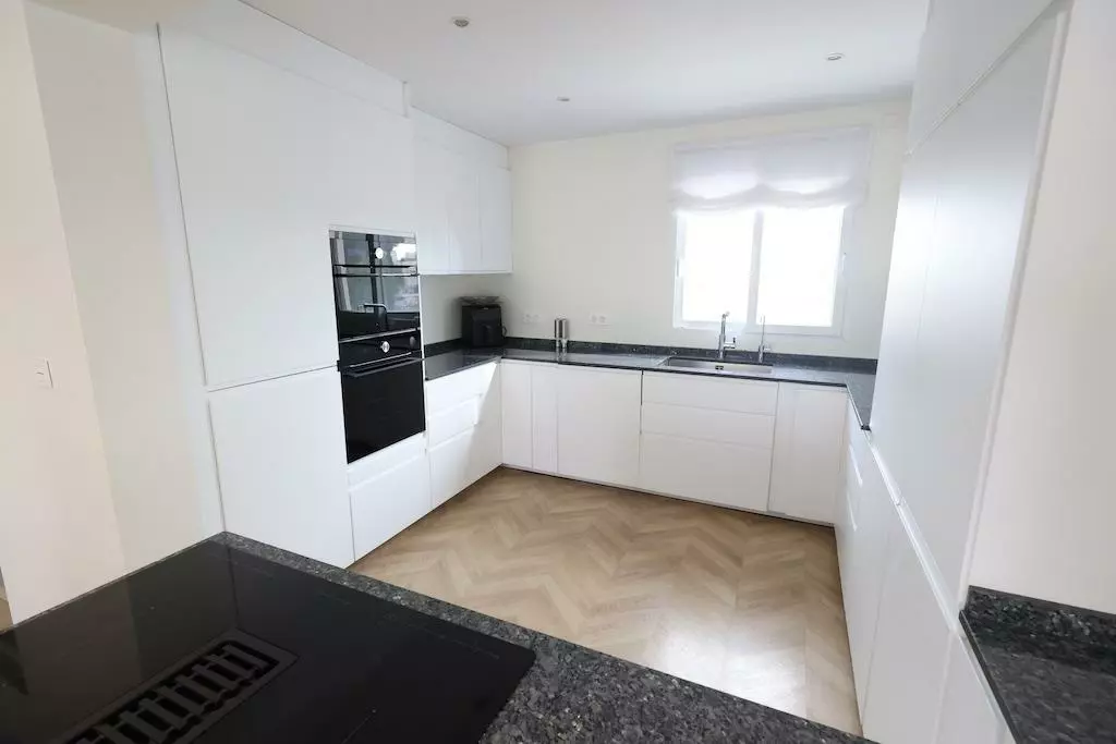 5-bedroom Villa In Torrevieja, Spain (235 M²)