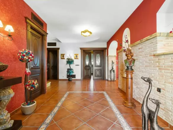 4-bedroom Villa In Orihuela, Spain (837 M²)