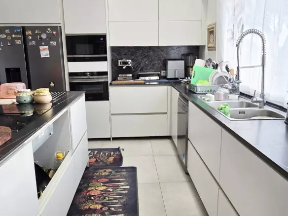 En Venta Chalet En Petrer (alicante) Zona UrbanizaciÓn Loma BadÁ