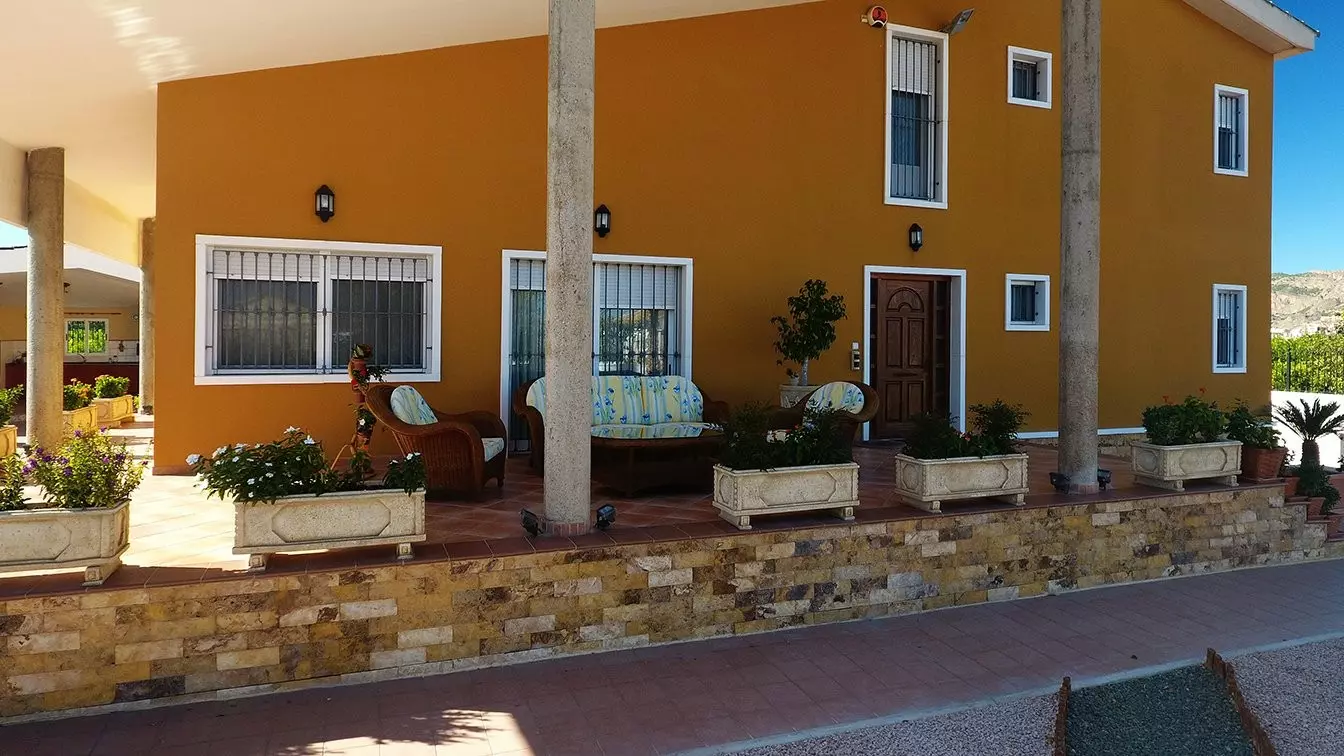 4-bedroom Country House In Orihuela, Spain (495 M²)