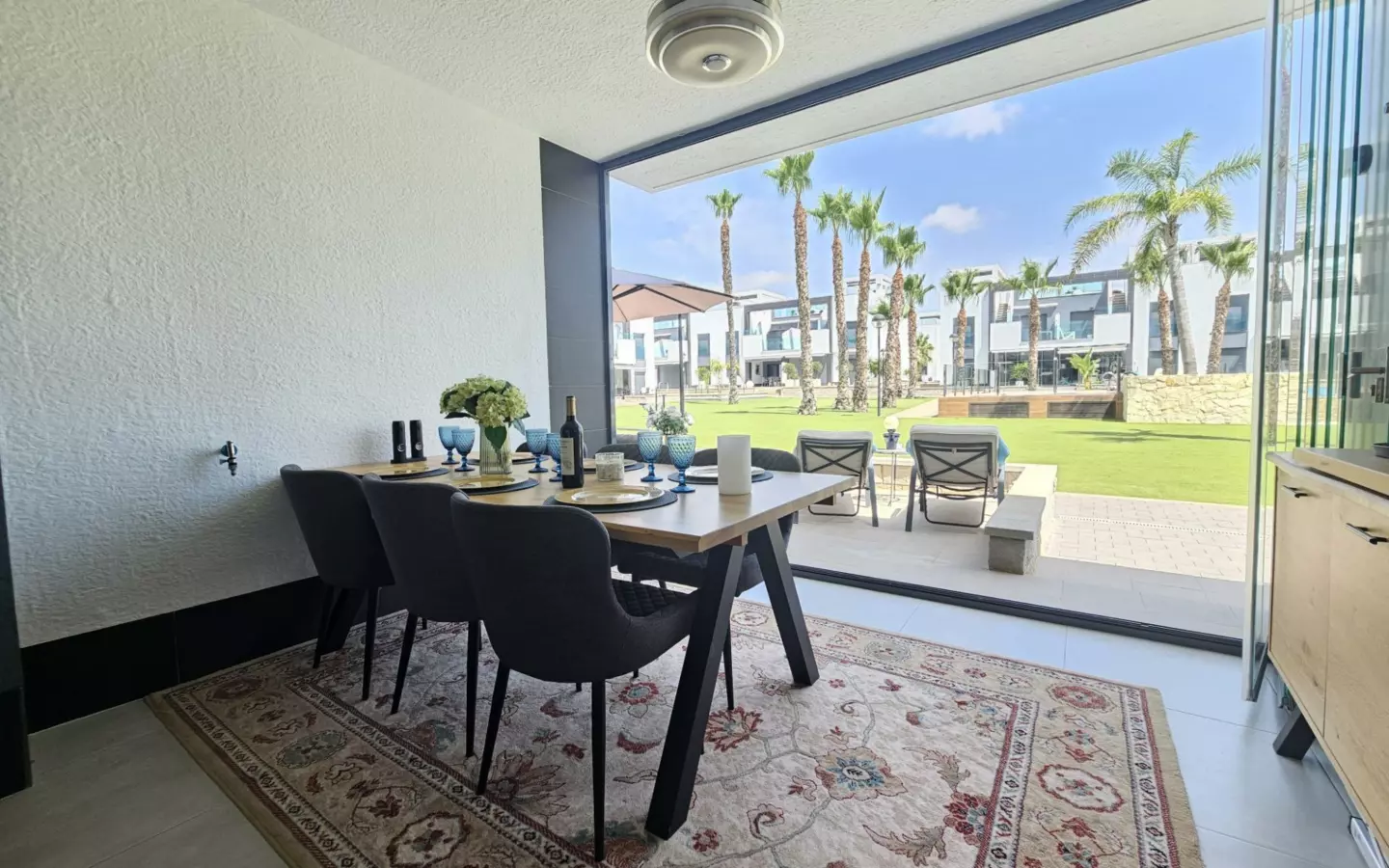 2-bedroom Apartment In Guardamar Del Segura, Spain (84 M²)